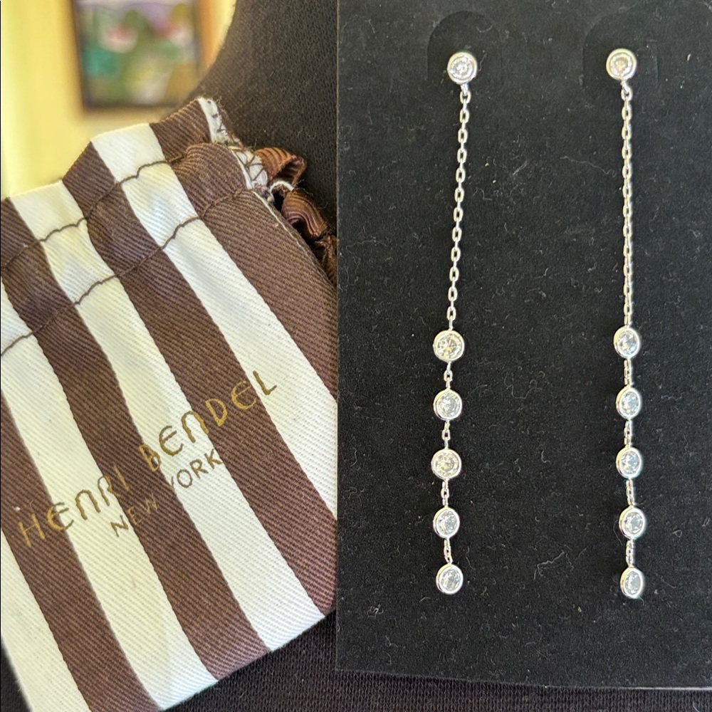 Henri Bendel Silver Chain Swarovski Luxe Earrings Sparkle